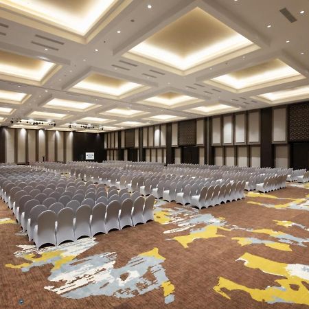 Aston Gresik Hotel & Conference Center Kültér fotó