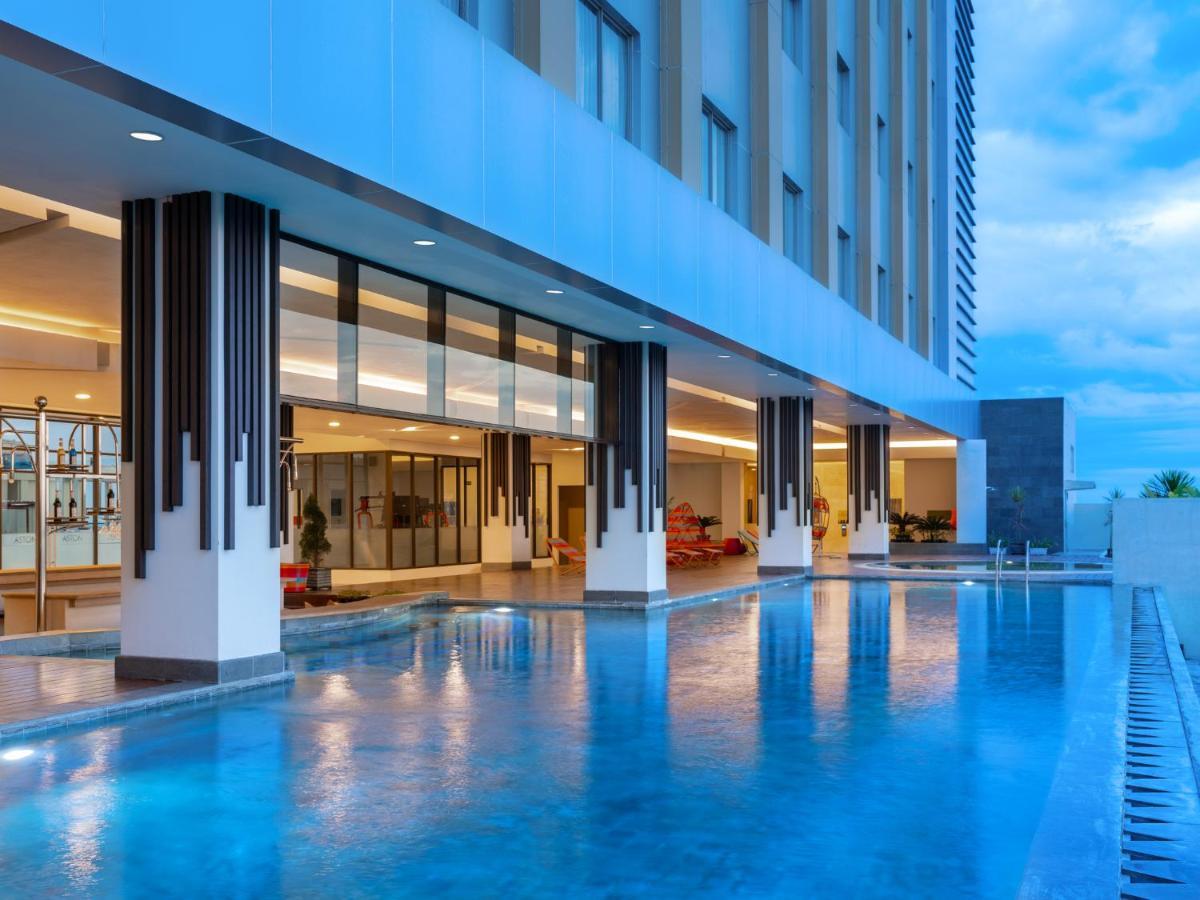 Aston Gresik Hotel & Conference Center Kültér fotó