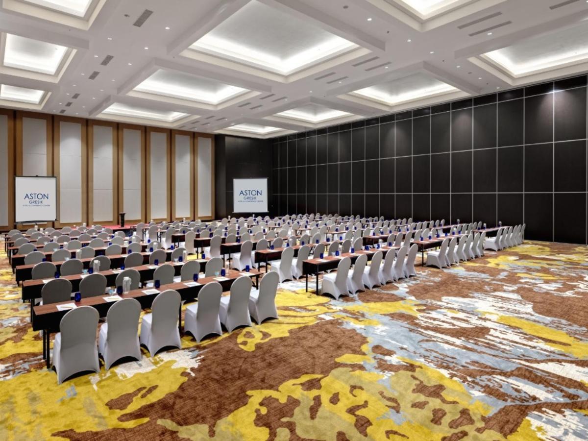 Aston Gresik Hotel & Conference Center Kültér fotó