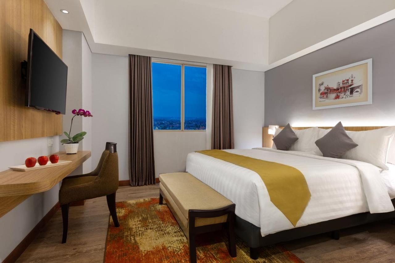 Aston Gresik Hotel & Conference Center Kültér fotó