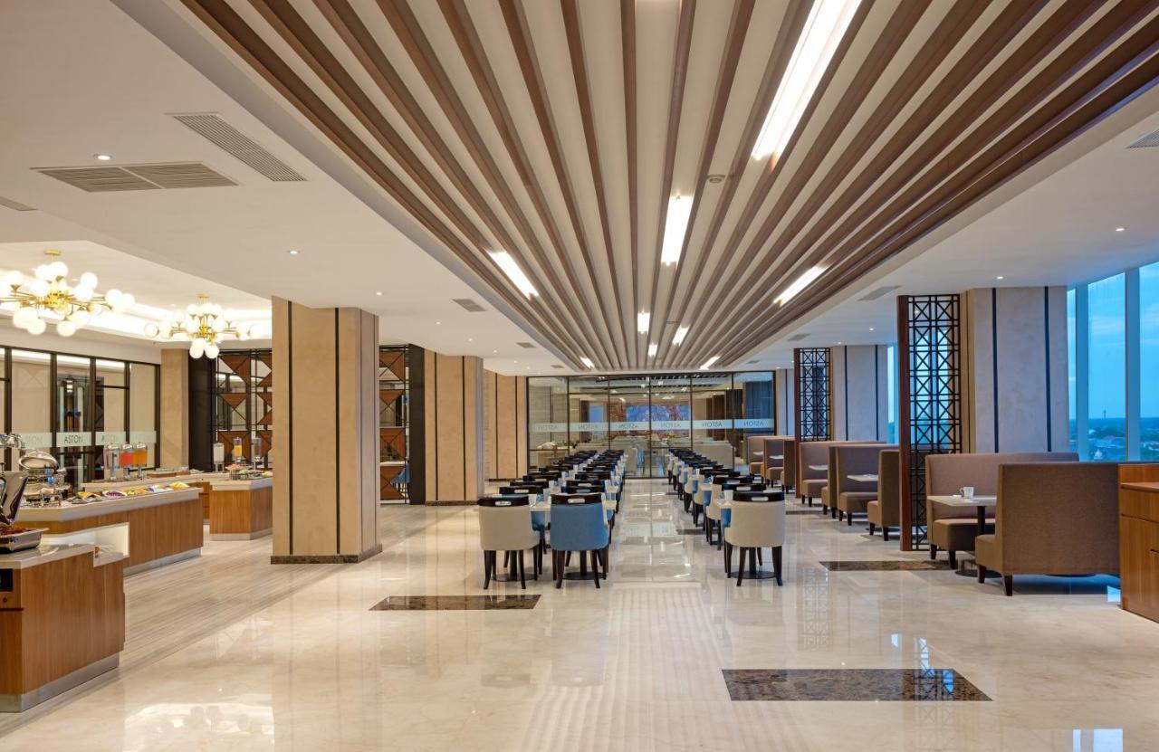Aston Gresik Hotel & Conference Center Kültér fotó